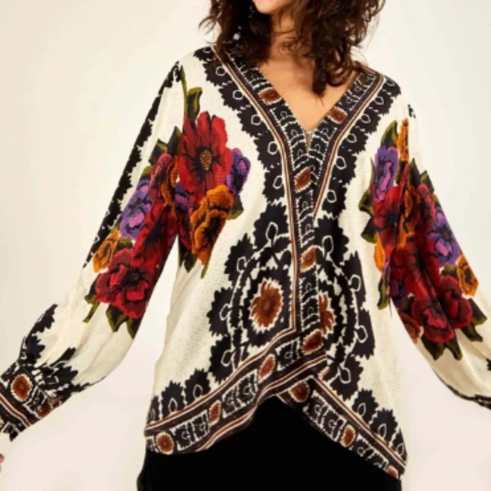 FARM Rio Flower Tapestry Blouse - Picture 3 of 15